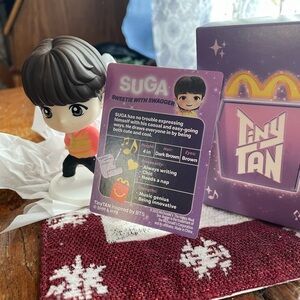 TinyTAN SUGA Figure with Card